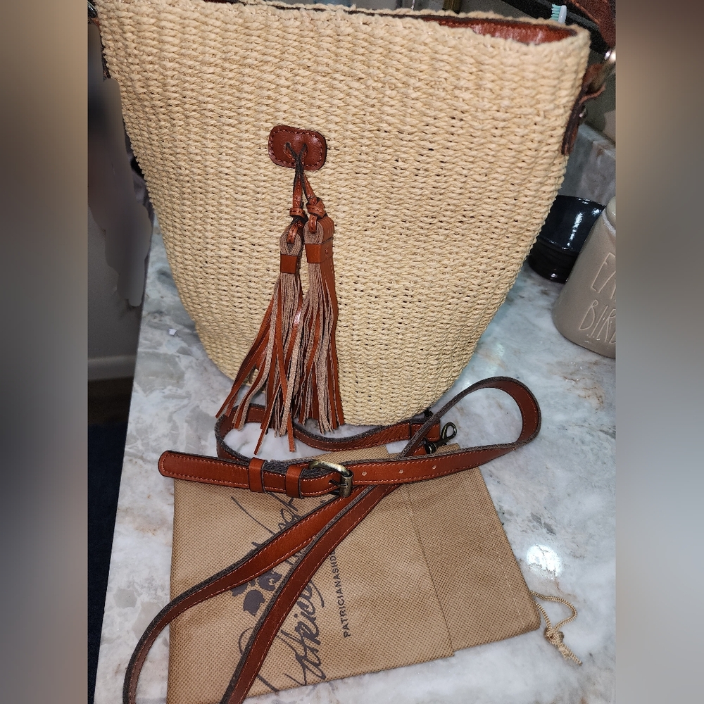 PN Patricia Nash Basket Leather Suede Shoulder Purse Crossbody Tassels